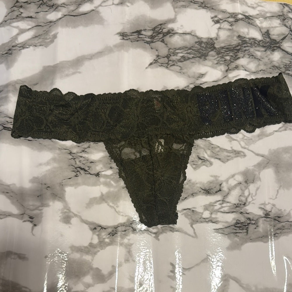 Victoria’s Secret‎ Y2K Lace Thong Panties in Olive Green size small
